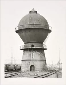 Bernd und Hilla Becher: 'Wasserturm Trier-Ehrang, 1982', Original Silbergelatineabzg von 2009, signiert und nummeriert, lim. Auflage 100 Exemplare, Format 18.5 x 24 cm
