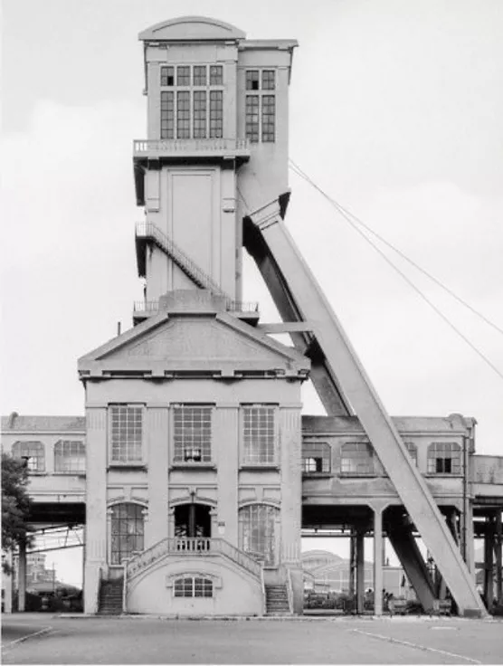 Bernd und Hilla Becher – Fotografen der unterkühlten Schönheit