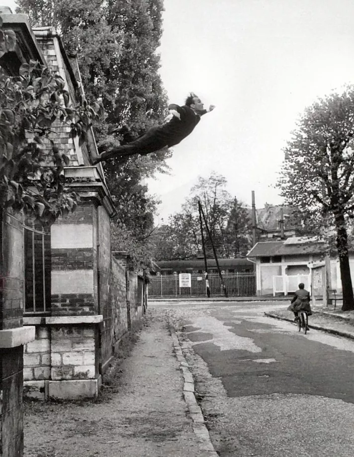 Yves Klein – Leap into the Void