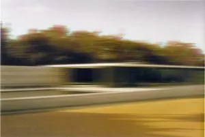 Thomas Ruff: “Barcelona Pavillio, d.b.p.08”, 2000/2004, aus der L.M.V.D.R., Ludwig Mies van der Rohe Serie, Color C-Print, signiert, limitieret Auflage 250 Exemplare, Format: 41,9 x 30,5 cm.