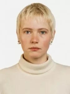 Thomas Ruff: 'Portrait (A. Kachold),' 1987, C-Print, limitierte Auflage 150 Exemplare, handsigniert und nummeriert en verso, Bildformat: 40 x 30 cm.