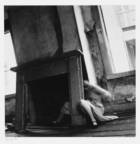 Francesca Woodman, House #4, Providence, Rhode Island, 1976, © George and Betty Woodman