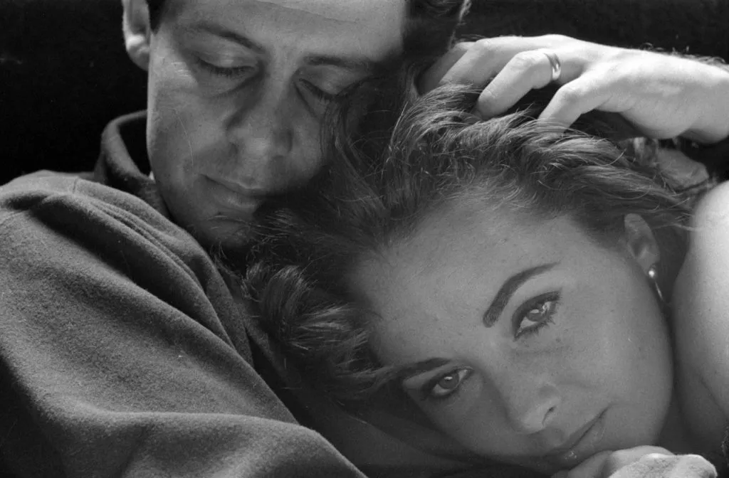 Toni Frisell, Elizabeth Taylor