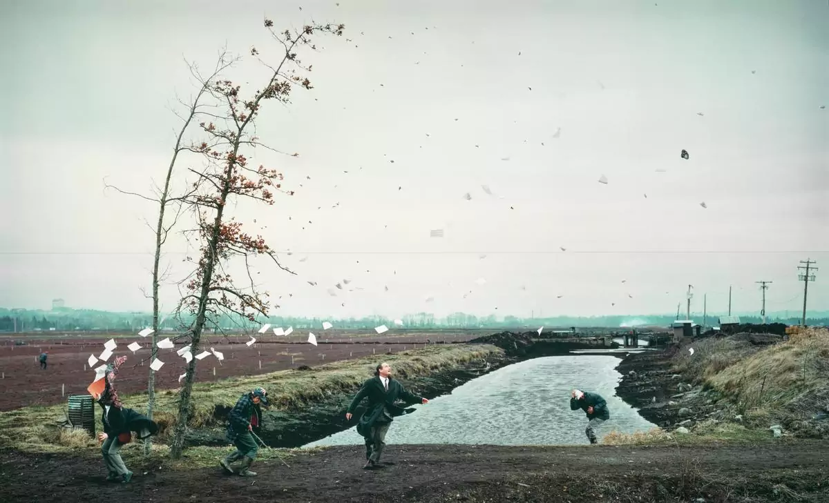 Jeff Wall A Sudden Ghust Of Wind